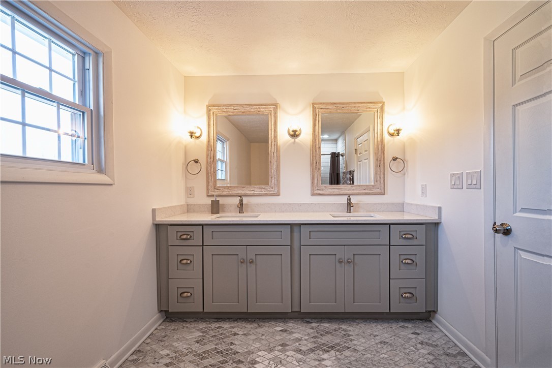 15517 Dale Road Chagrin Falls, OH 44022 - Photo 20 of 35