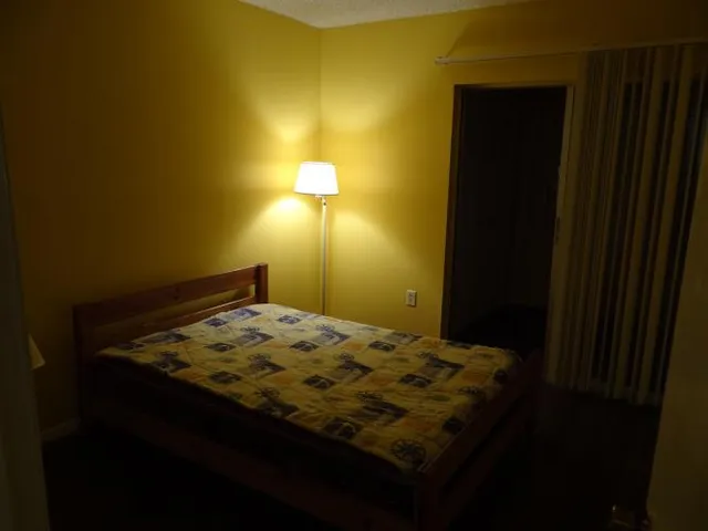 $130,000 | 208 Northeast Monroe Circle North, Unit 202C, St. Petersburg, FL 33702