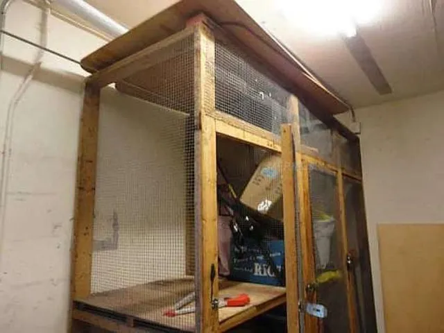 $130,000 | 208 Northeast Monroe Circle North, Unit 202C, St. Petersburg, FL 33702