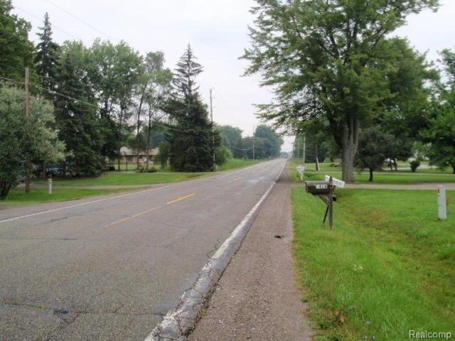5427 Calkins Road Flint, MI 48532 - Photo 2 of 7 7145450479 sv.jpg