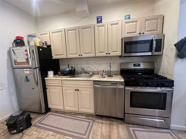 $2,200 | 8 Lafayette Street, Williston Park, NY 11596