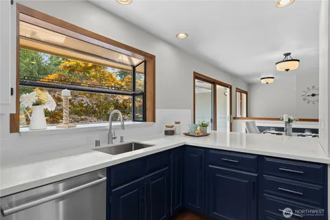 $1,025,000 | 25803 Southeast 157th Street, Issaquah, WA 98027