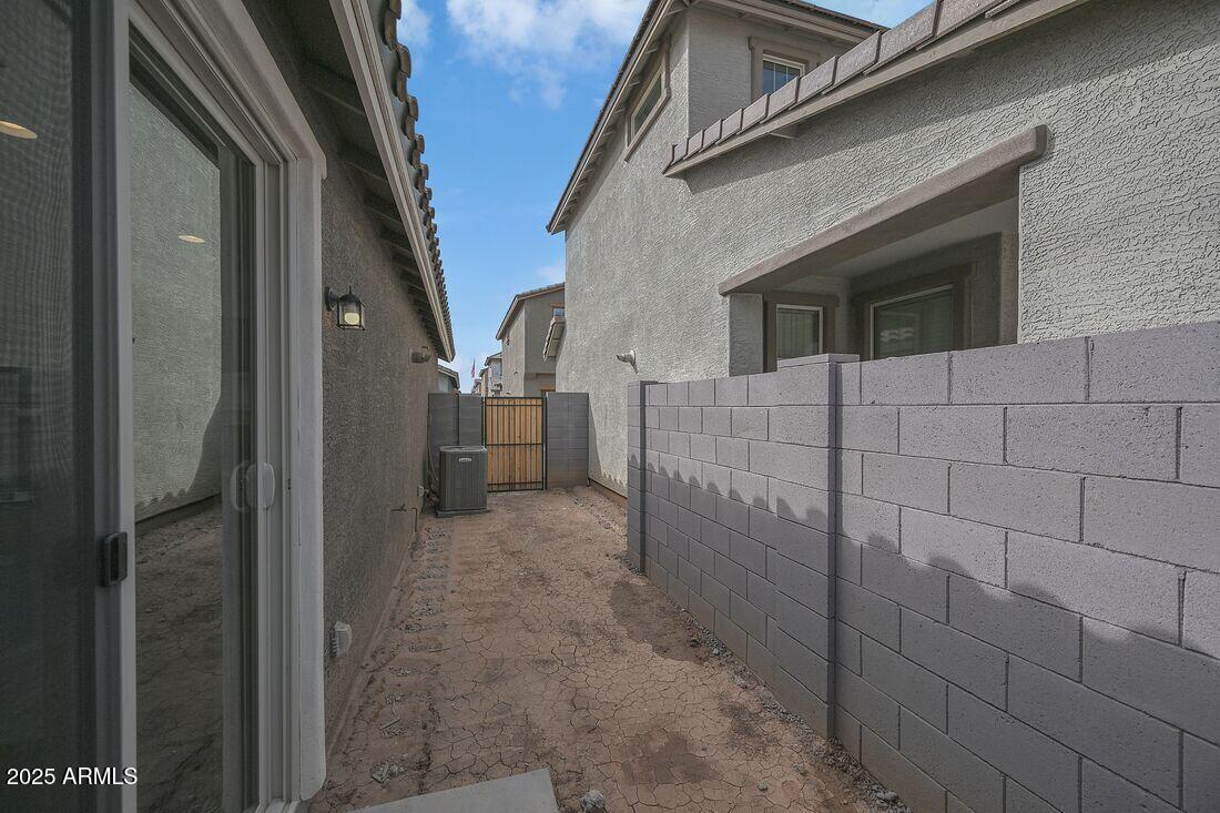 10014 West Piccadilly Road Avondale, AZ 85392 - Photo 30 of 41 10014 W PICCADILLY Road - Ready Now!