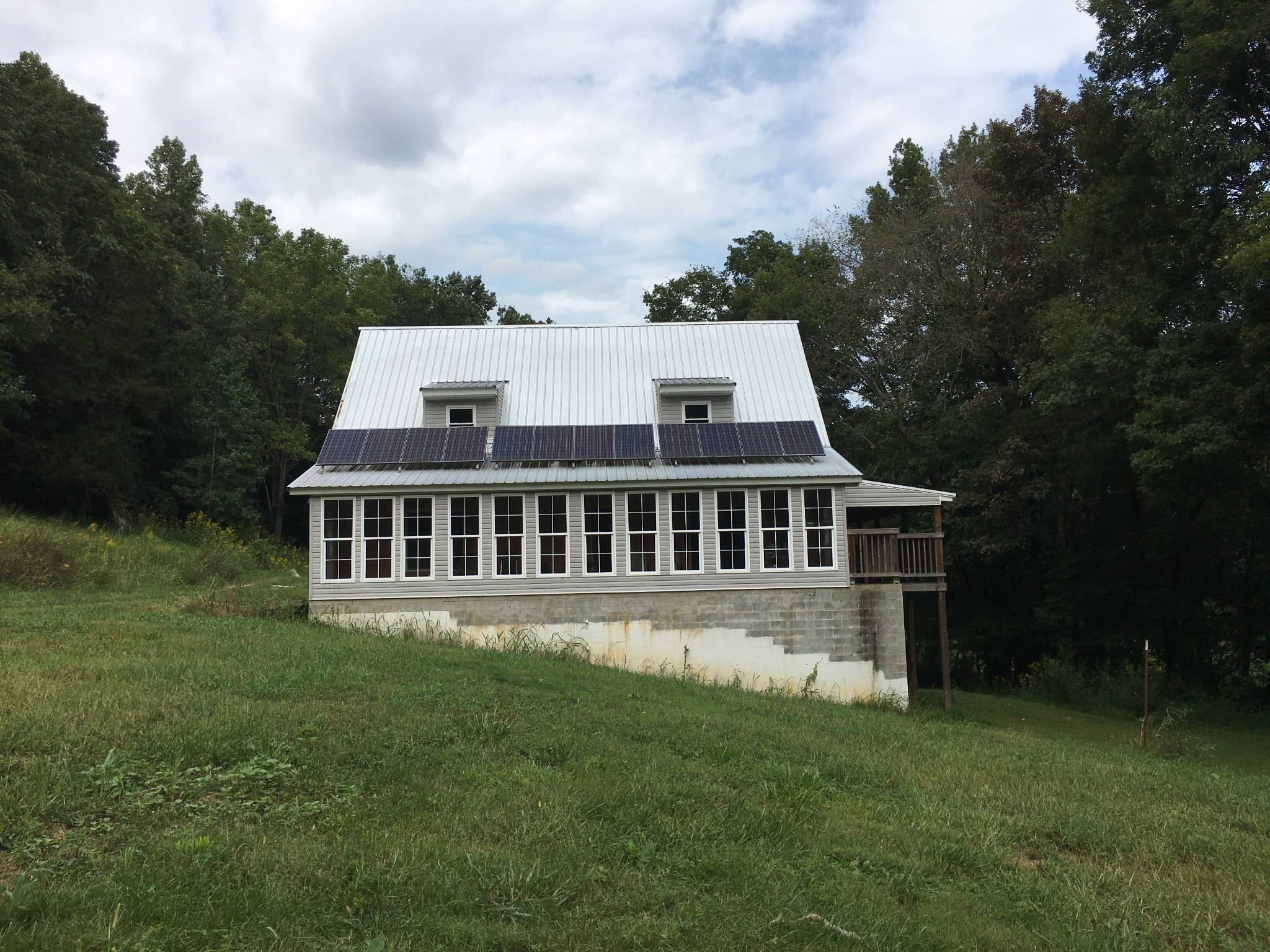 322 Neal Road Belvidere, TN 37306 - Photo 1 of 11 Gallery Image 1
