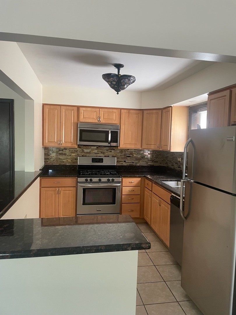 7745 Adams Street, Unit 1S Forest Park, IL 60130 - Photo 7 of 17