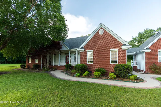 $520,000 | 219 Ambrose Lane, Moyock, NC 27958