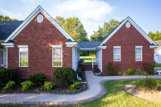 $520,000 | 219 Ambrose Lane, Moyock, NC 27958