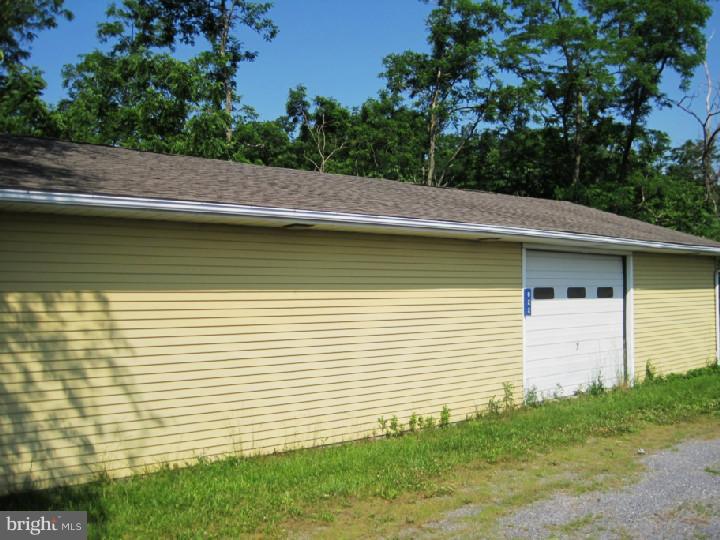 822 Grim Road Kutztown, PA 19530 - Photo 3 of 11 Gallery Image 3