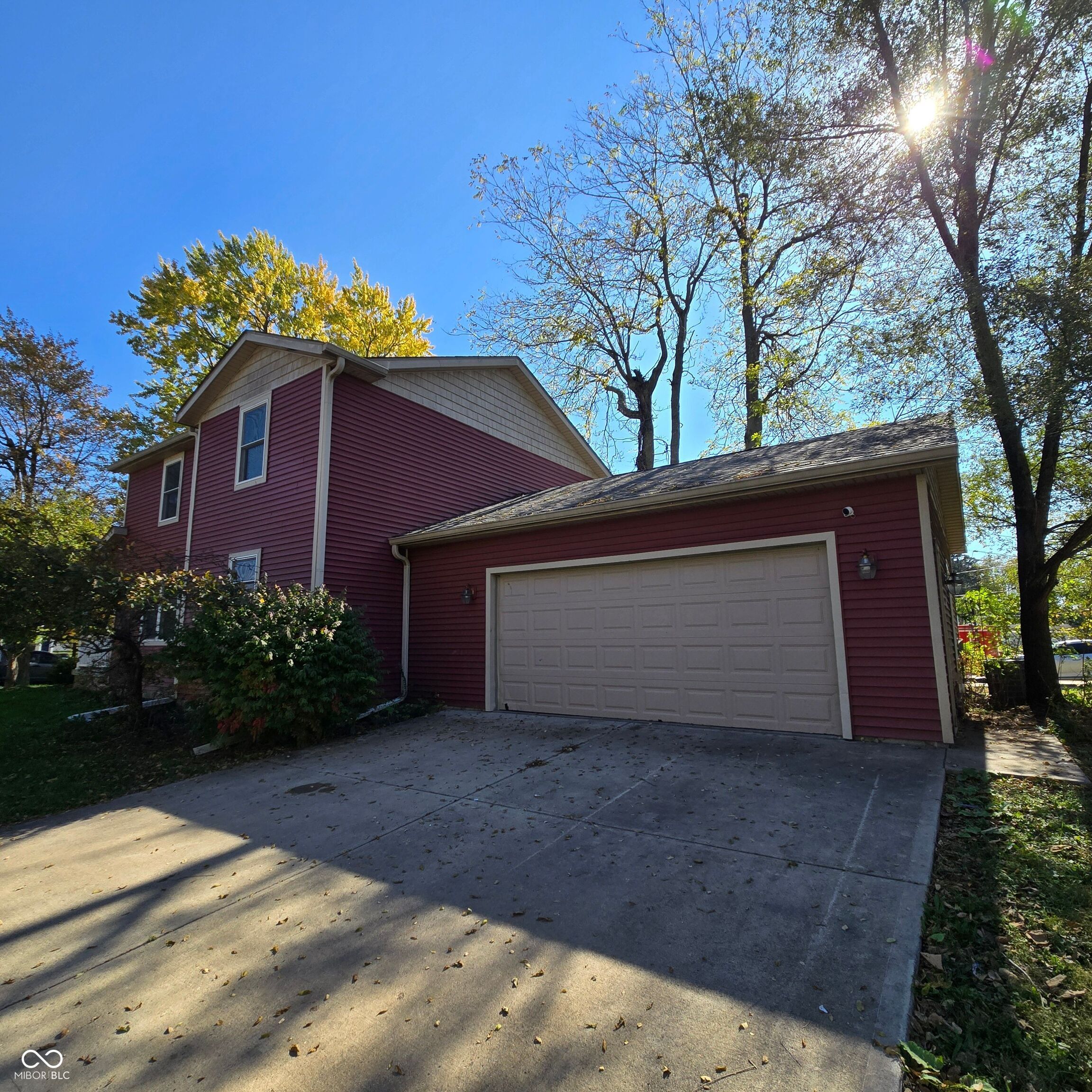 1705 Fairview Street Anderson, IN 46016 - Photo 2 of 17