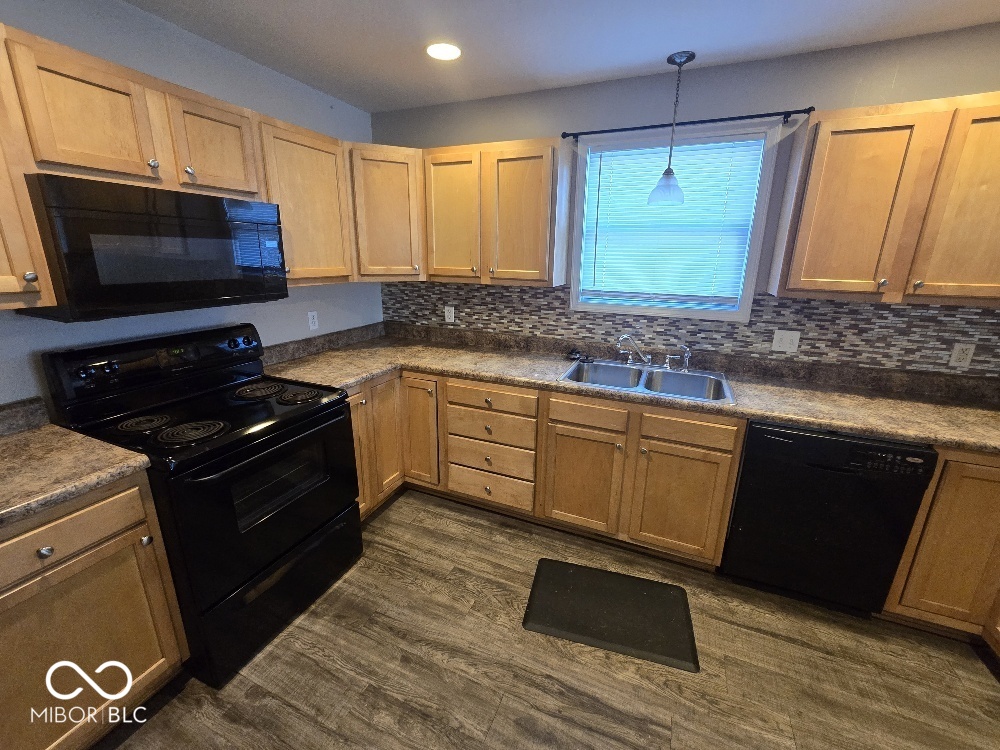 1705 Fairview Street Anderson, IN 46016 - Photo 6 of 17