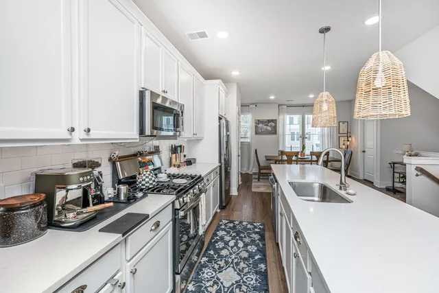 $475,000 | 1015 Pettiford Place, Hanahan, SC 29410