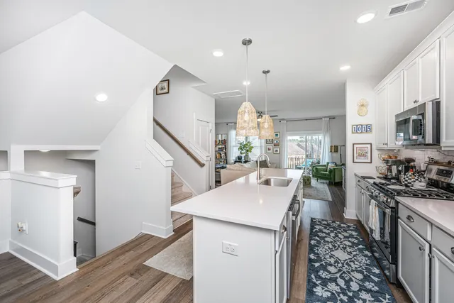 $475,000 | 1015 Pettiford Place, Hanahan, SC 29410