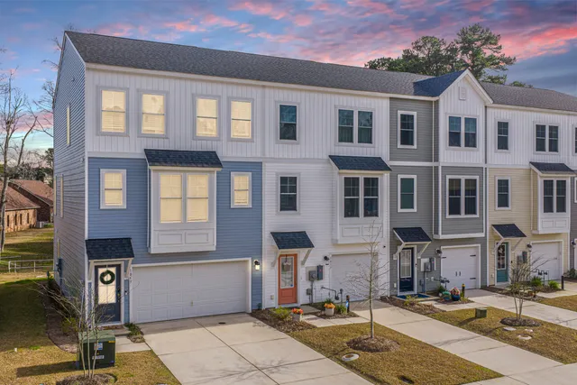 $475,000 | 1015 Pettiford Place, Hanahan, SC 29410