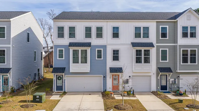 $475,000 | 1015 Pettiford Place, Hanahan, SC 29410