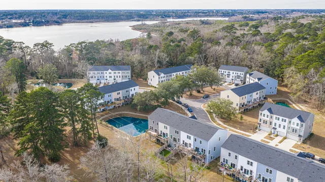 $475,000 | 1015 Pettiford Place, Hanahan, SC 29410