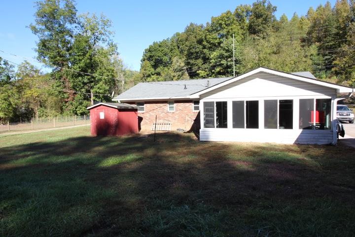 852 Wears Valley Road Townsend, TN 37882 - Photo 6 of 35 Gallery Image 6