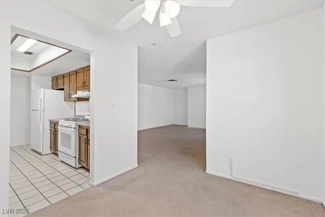 $1,250 | 3925 Cambridge Street, Unit 3, Las Vegas, NV 89119