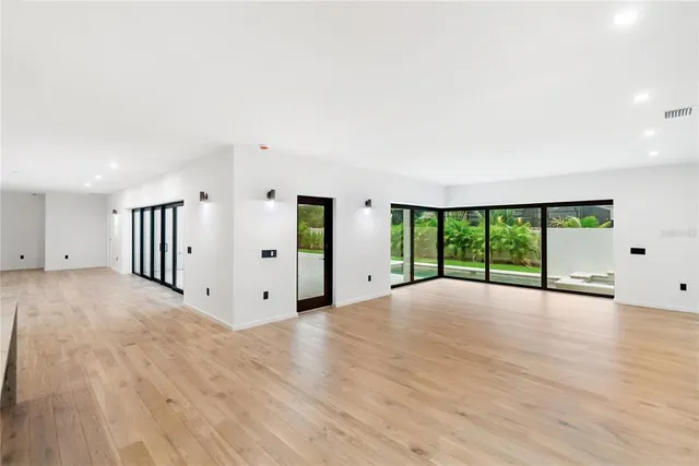 a close view of door lock