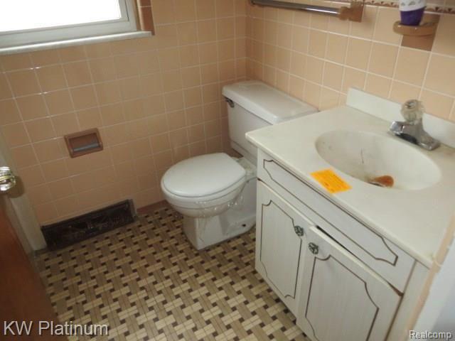 1479 South Range Road St. Clair, MI 48079 - Photo 9 of 40 IMG_3270.JPG