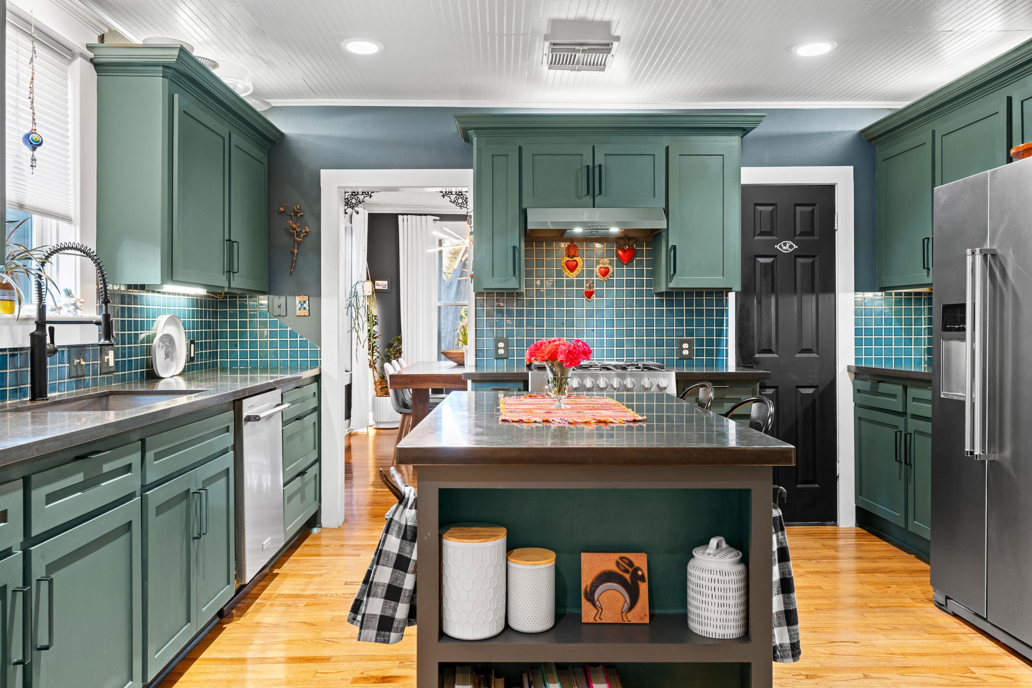 802 Ralfallen Street Houston, TX 77008 - Photo 16 of 45 a living room with furniture and a wooden floor