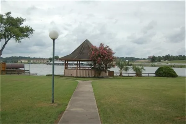 $950 | 6107 Snug Harbor Boulevard, Unit S11, Montgomery, TX 77356