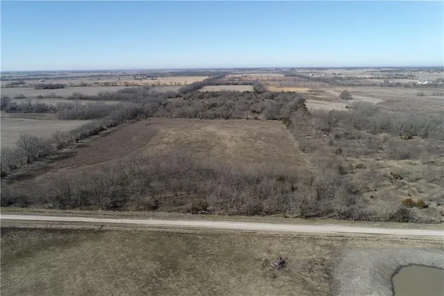 $1,027,700 | 0 South 90th Street, Girard, KS 66743
