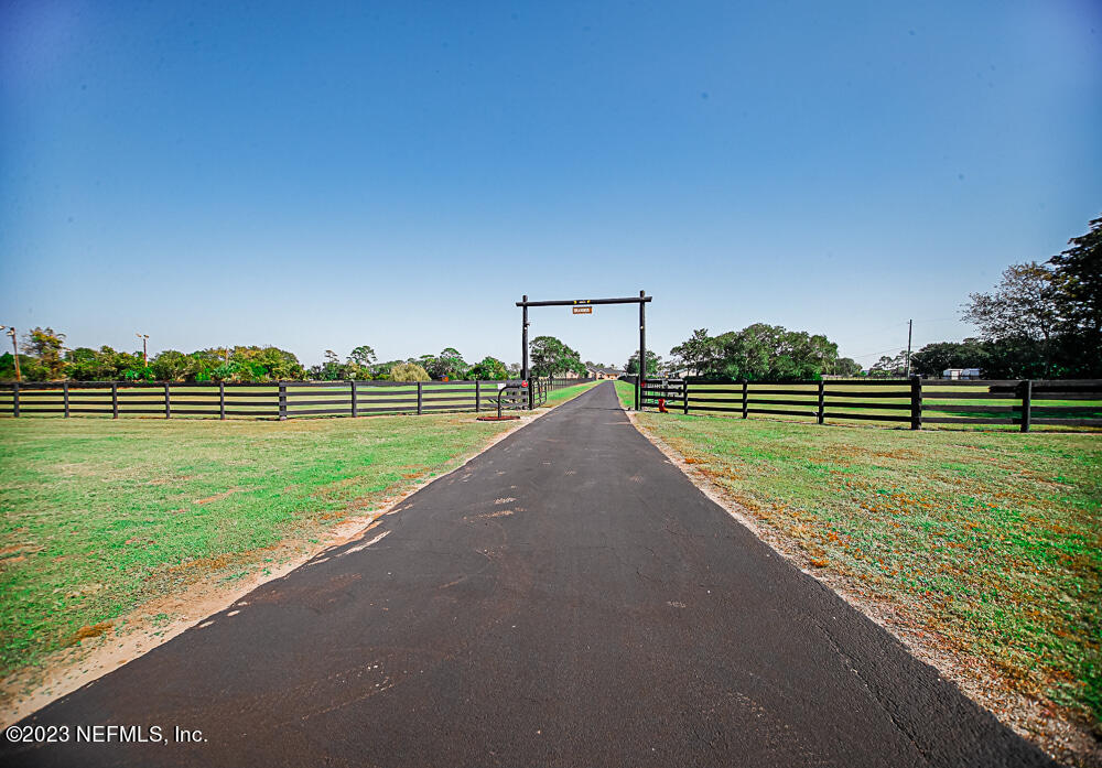 12625 Sawpit Road Jacksonville, FL 32226 - Photo 9 of 63 a view of a park with a big yard