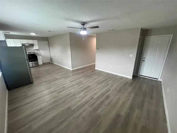 $1,750 | 2706 Gross Road, Dallas, TX 75228