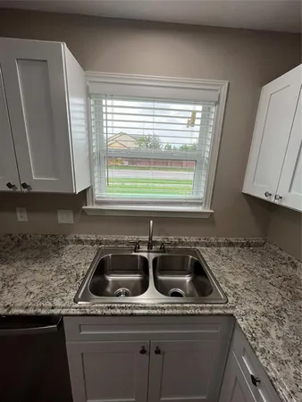 $1,750 | 2706 Gross Road, Dallas, TX 75228