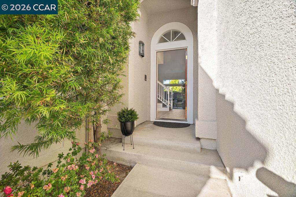 371 Bellflower Court San Ramon, CA 94582 - Photo 4 of 48