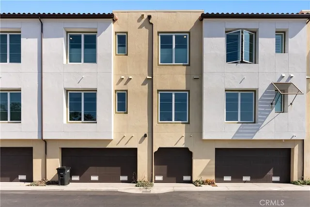 a view of yard with outdoor seating