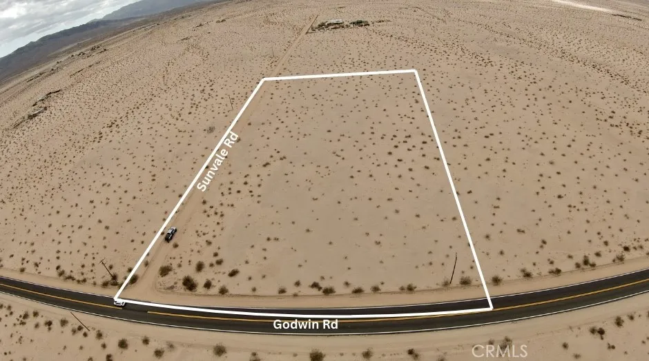 79256 Godwin Road Twentynine Palms, CA 92277 - Photo 3 of 6 a view of bathtub