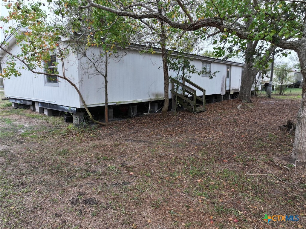 590 Lee Street Victoria, TX 77905 - Photo 6 of 41 a house view with a backyard space
