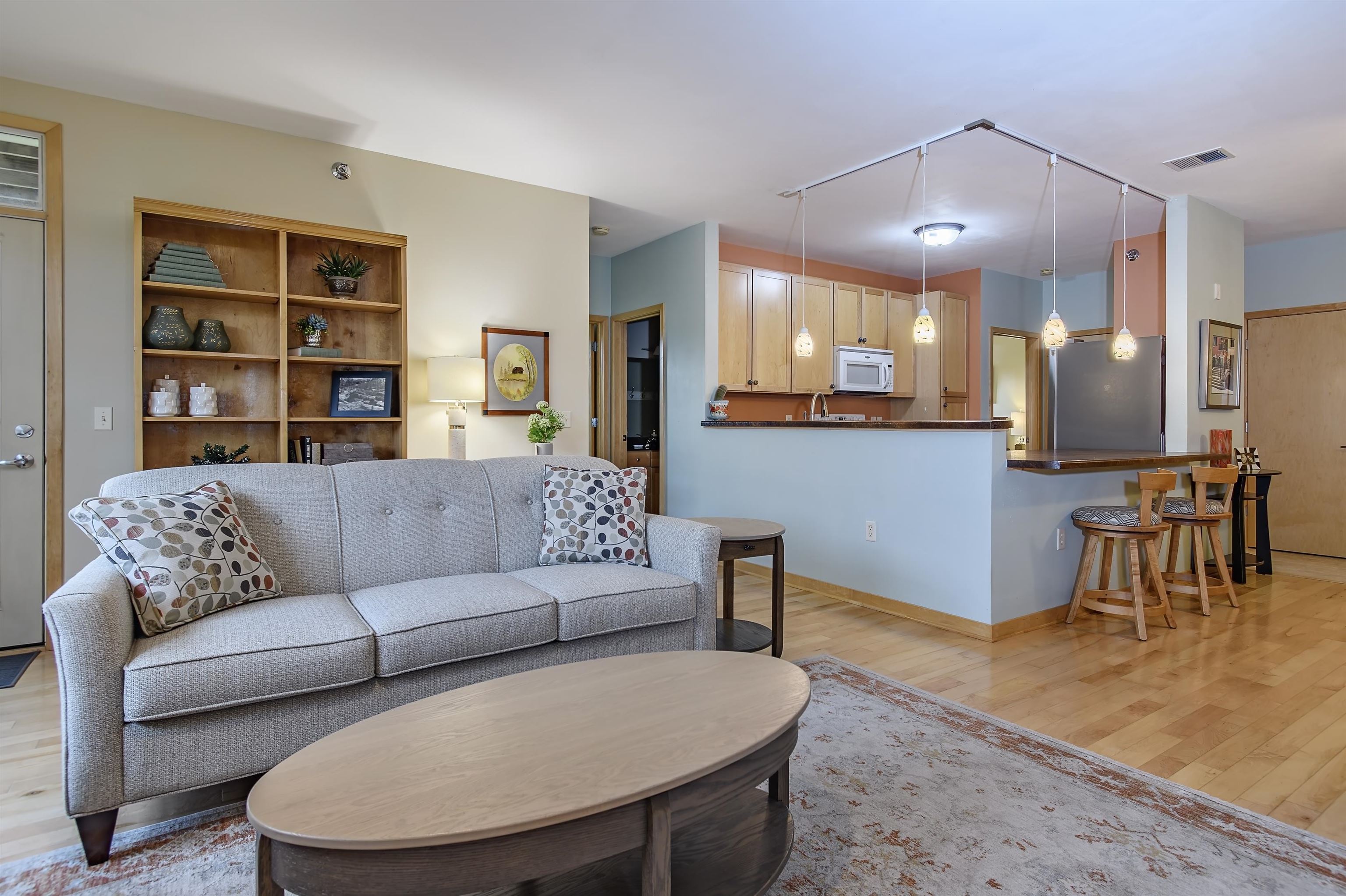 201 East Lane Street, Unit 202 Sun Prairie, WI 53590 - Photo 8 of 56