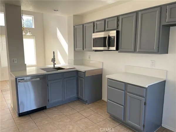 $2,800 | 39129 Hubbard Street, Palmdale, CA 93551