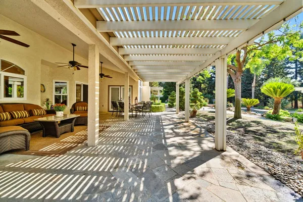 $1,595,000 | 10595 East San Felipe Avenue, Clovis, CA 93619