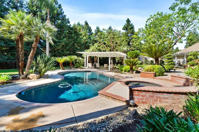 $1,699,900 | 10595 East San Felipe Avenue, Clovis, CA 93619