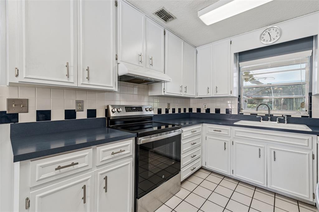 107 Sugar Creek Road Winter Haven, FL 33880 - Photo 11 of 38