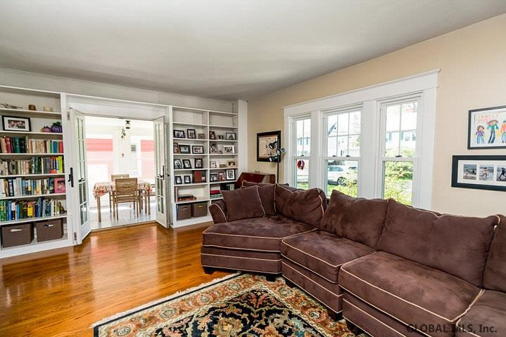9 Rural Place Bethlehem, NY 12054 - Photo 4 of 40 Photo 4