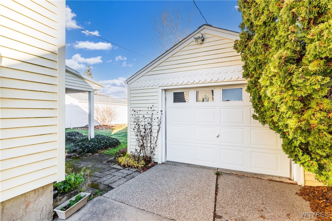 119 Treadwell Road Tonawanda, NY 14150 - Photo 3 of 36