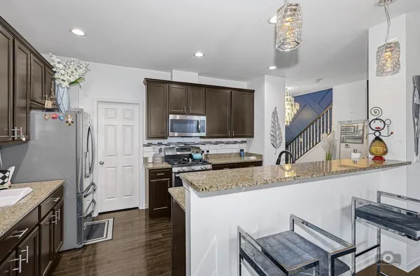 $455,000 | 10616 West 154th Street, Orland Park, IL 60462