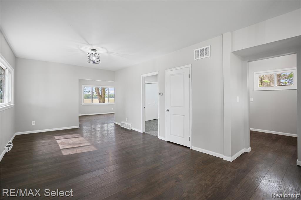10987 Copas Road Lennon, MI 48449 - Photo 8 of 40