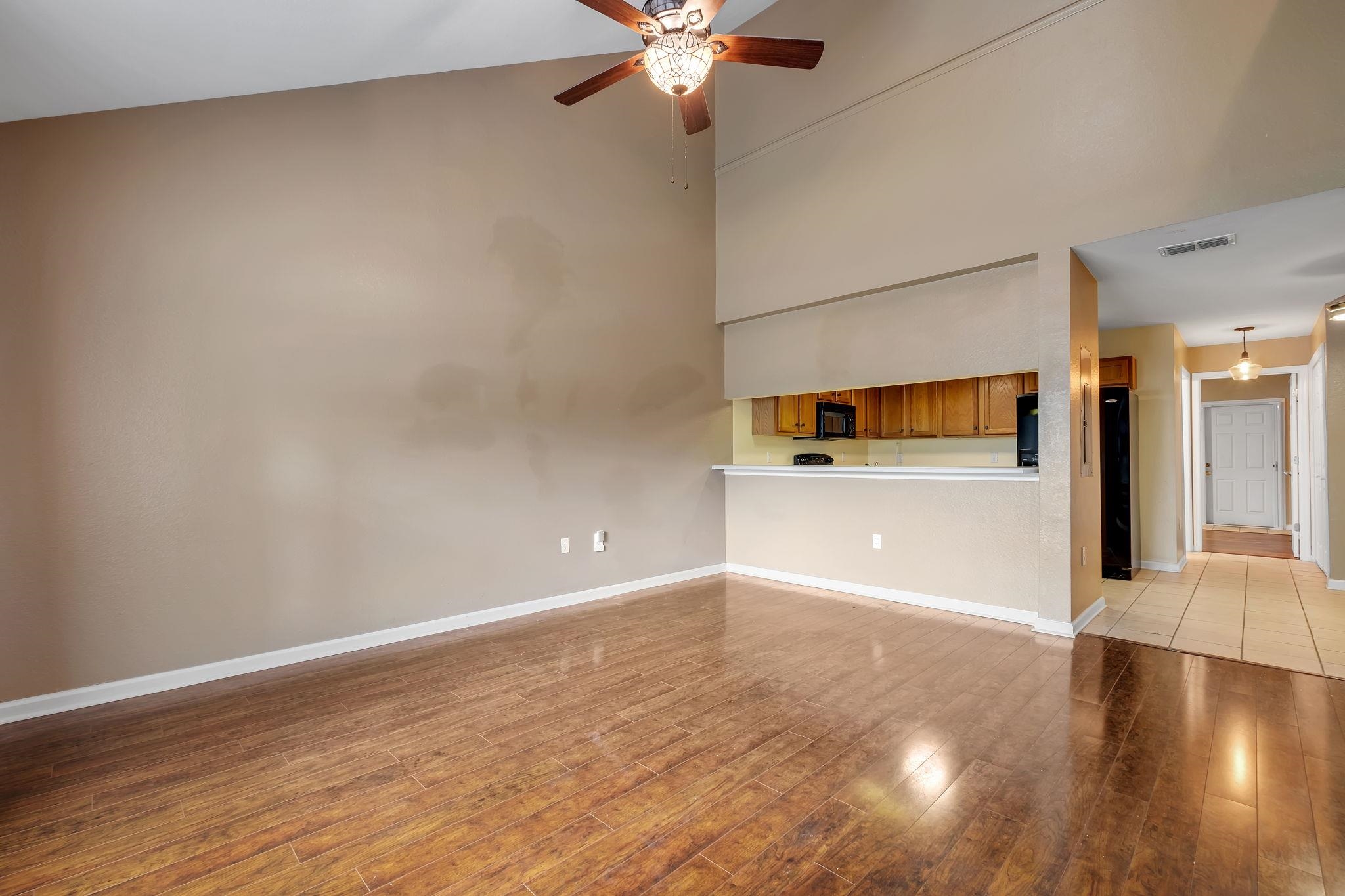 4434 Gearhart Road, Unit 5301 Tallahassee, FL 32303 - Photo 3 of 37