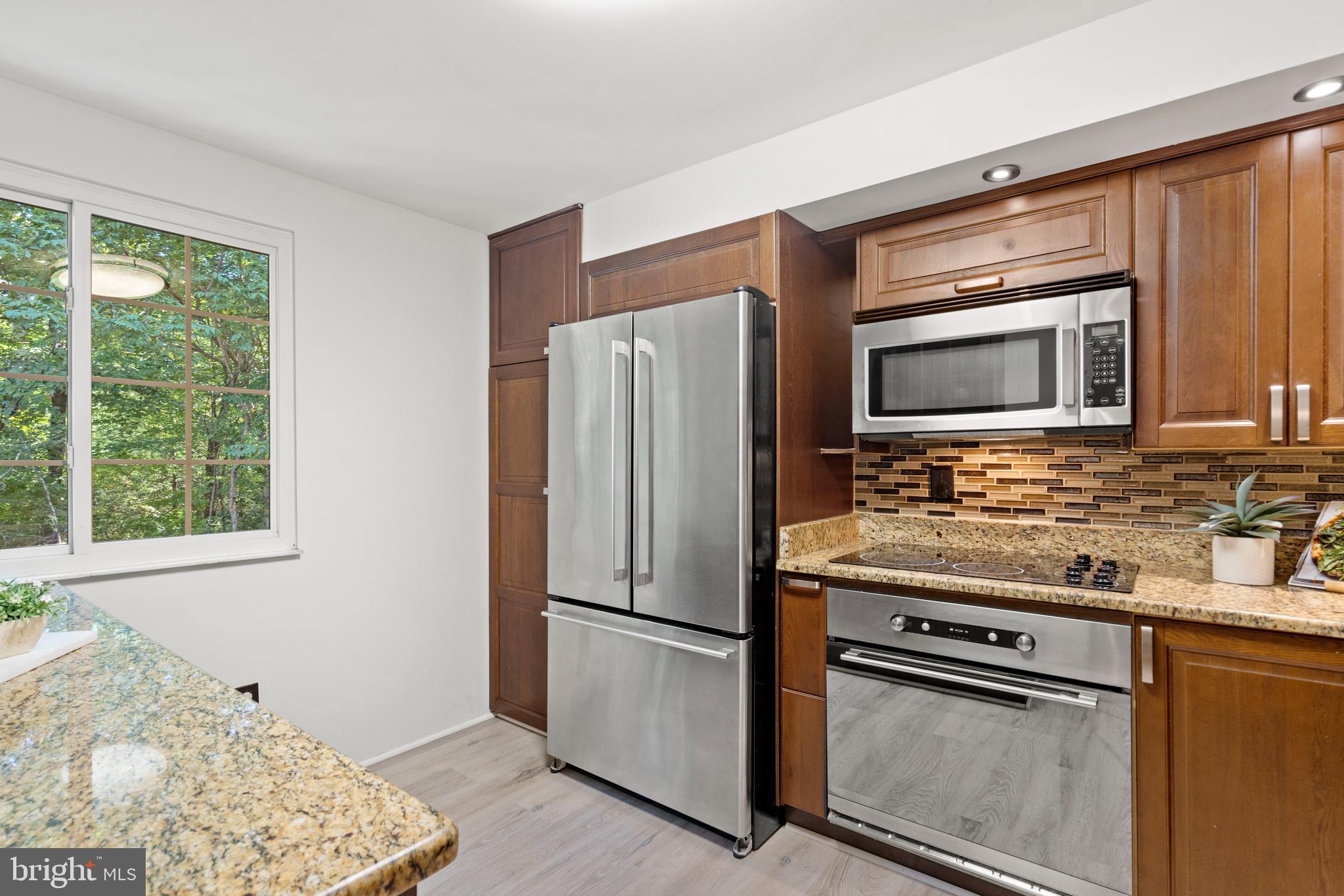 2323 Middle Creek Lane Reston, VA 20191 - Photo 15 of 42 Kitchen