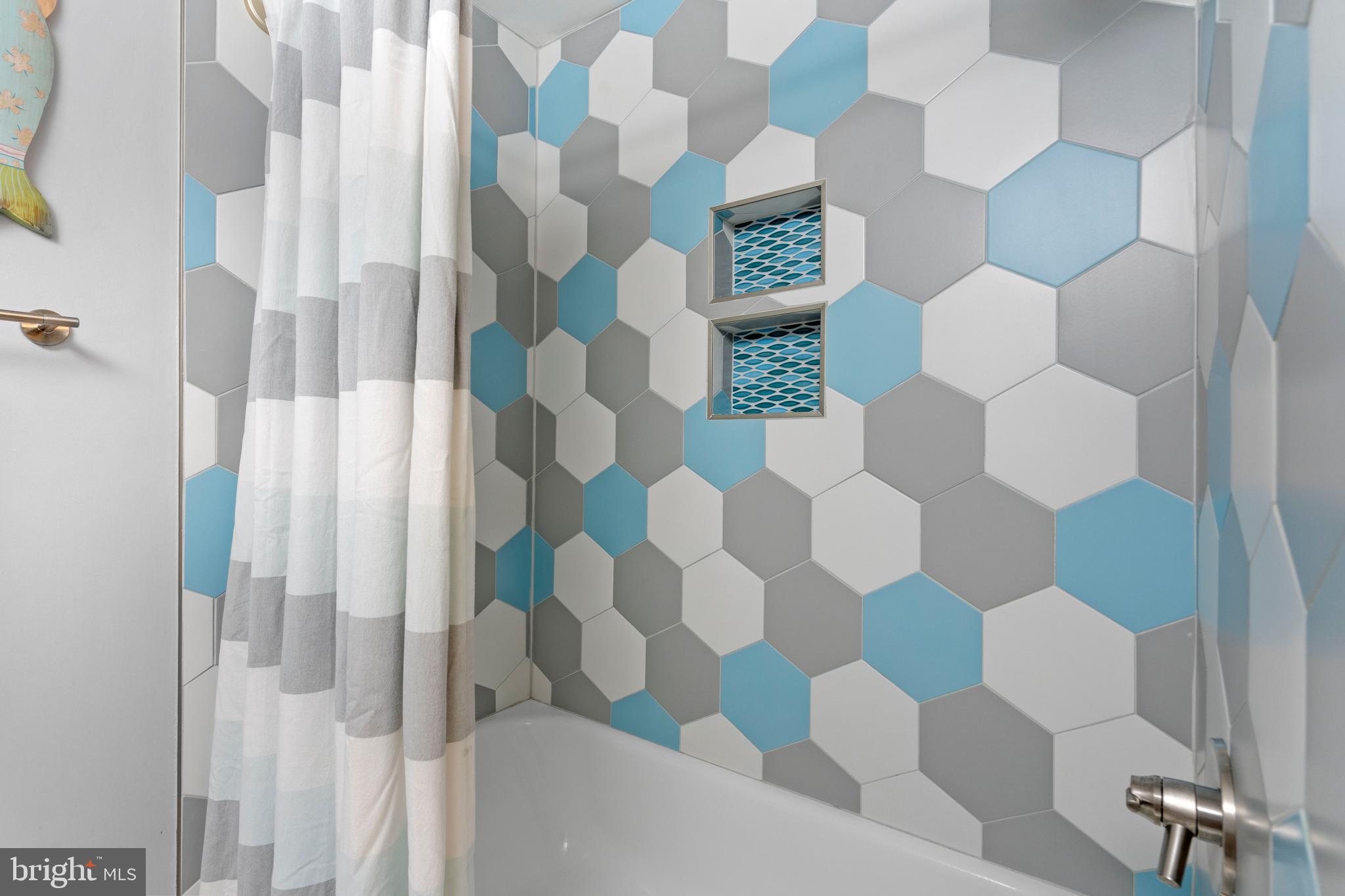 2323 Middle Creek Lane Reston, VA 20191 - Photo 31 of 42 Bathroom 2