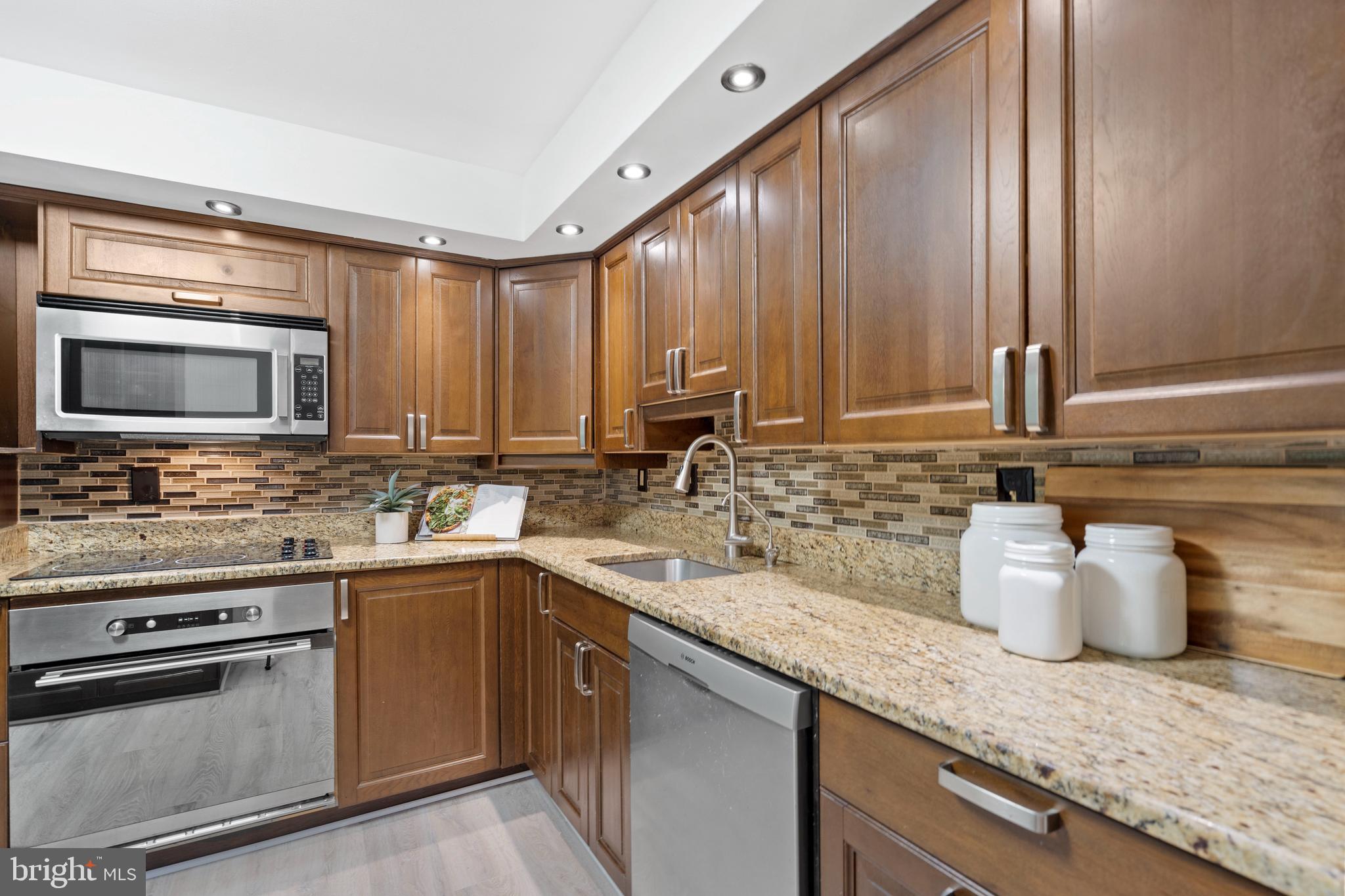 2323 Middle Creek Lane Reston, VA 20191 - Photo 5 of 42 kitchen