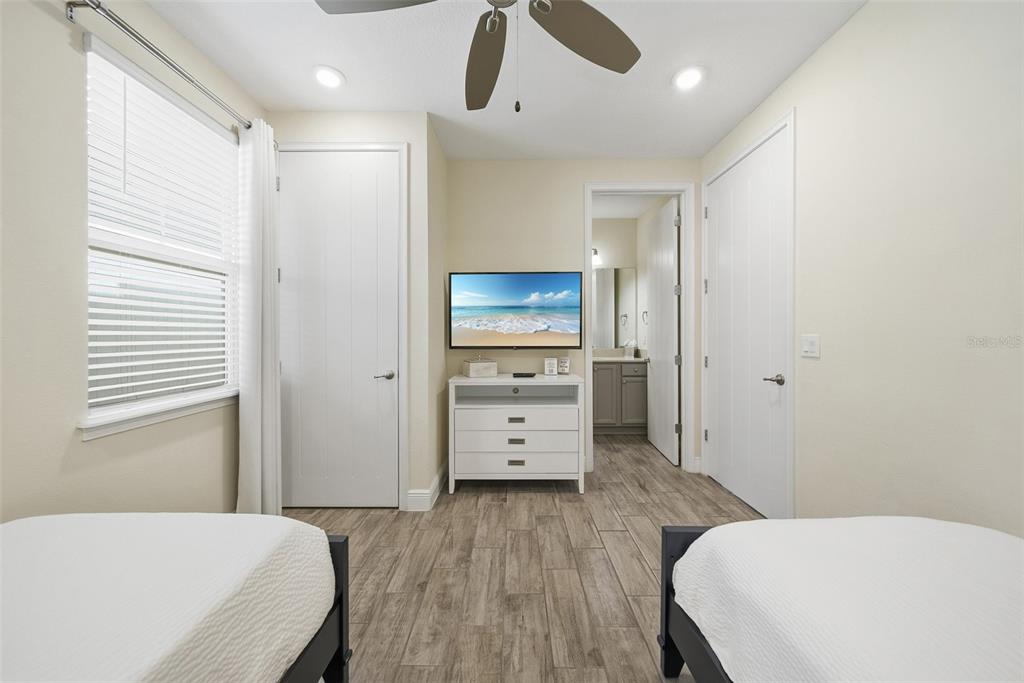 8017 Surf Street Kissimmee, FL 34747 - Photo 13 of 64