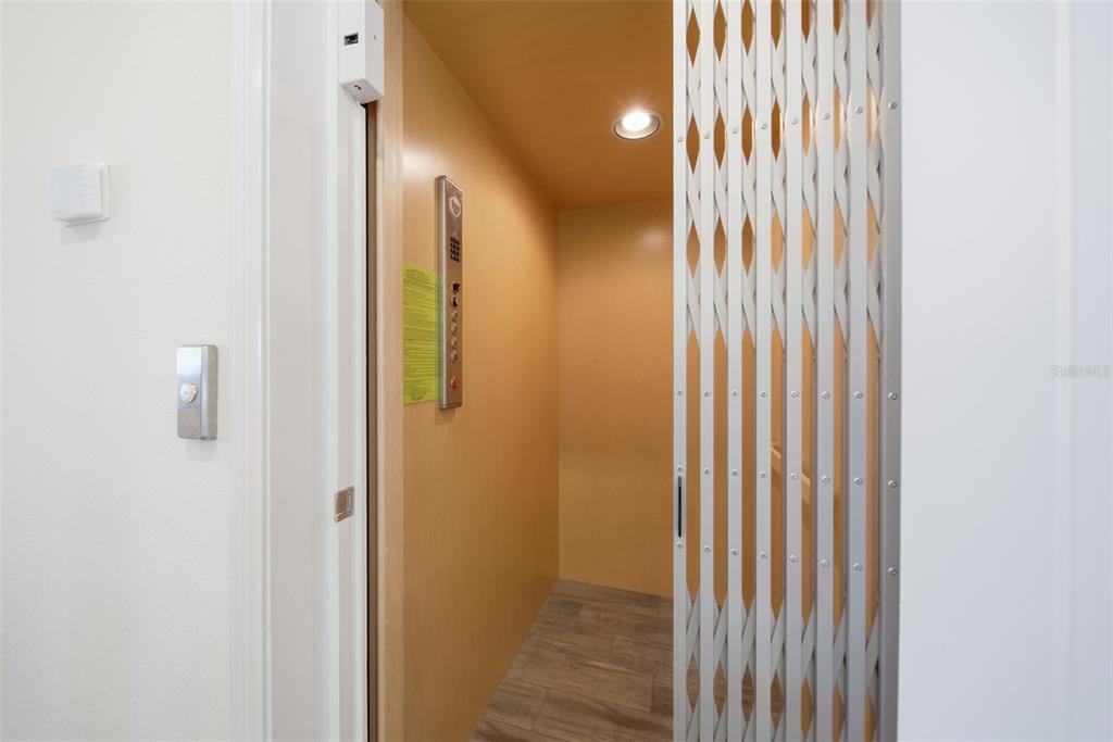8017 Surf Street Kissimmee, FL 34747 - Photo 5 of 64 a view of a bathroom
