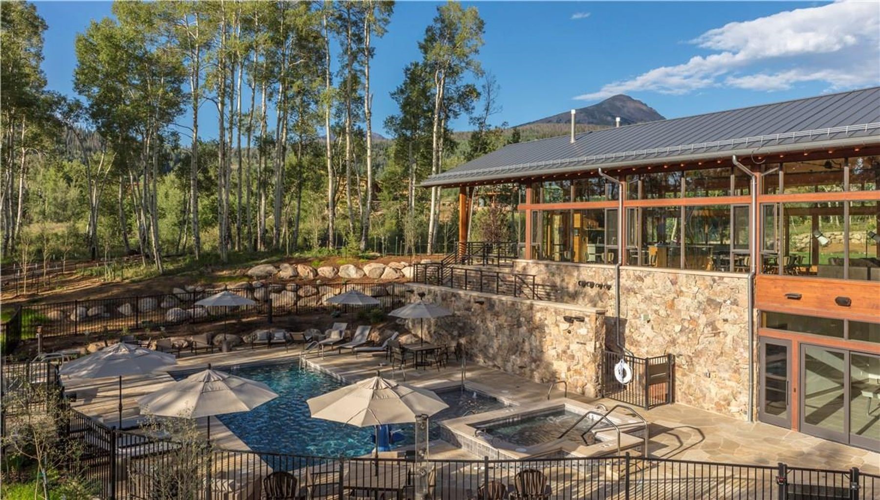 20 East Benjamin Point Silverthorne, CO 80498 - Photo 5 of 50 Aspen House