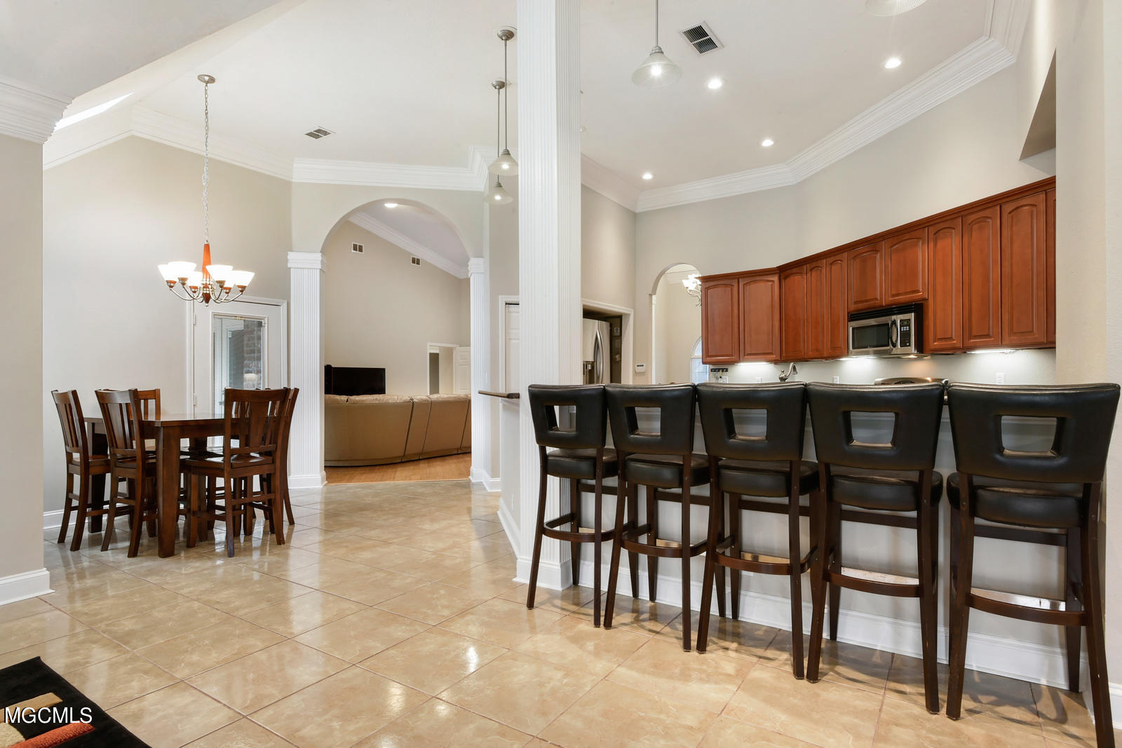2298 Rue Maison Biloxi, MS 39532 - Photo 6 of 24 007_1600x1067_mls_1600x1067